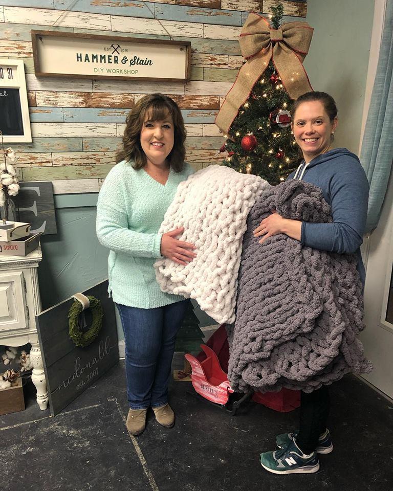 10/23/25 - Cozy Knit Blankets - 6PM