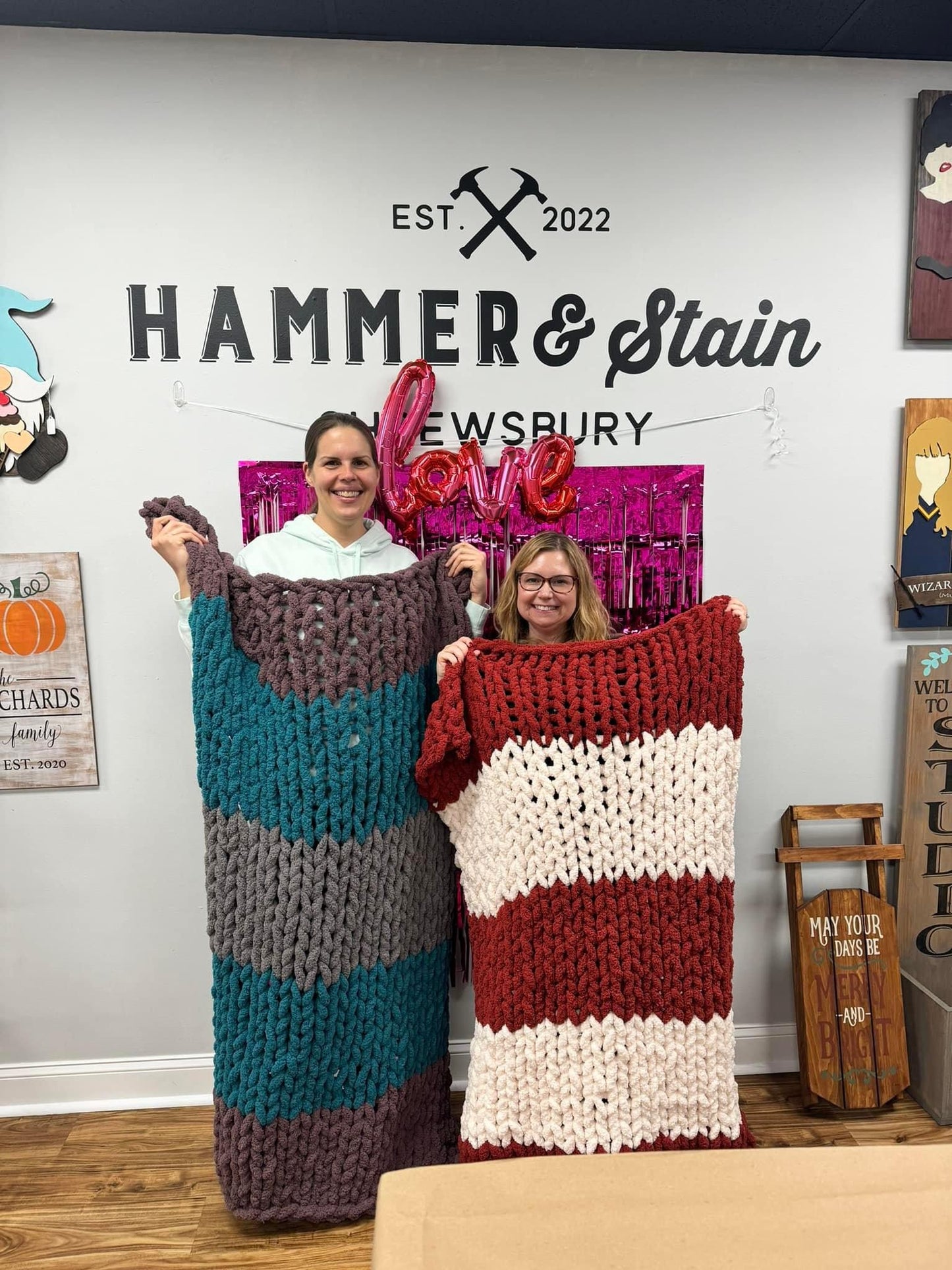 10/23/25 - Cozy Knit Blankets - 6PM