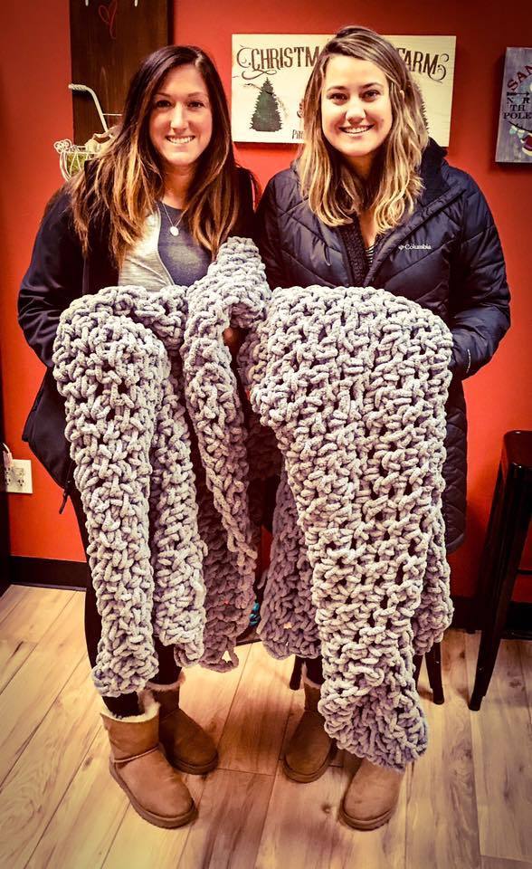 10/23/25 - Cozy Knit Blankets - 6PM