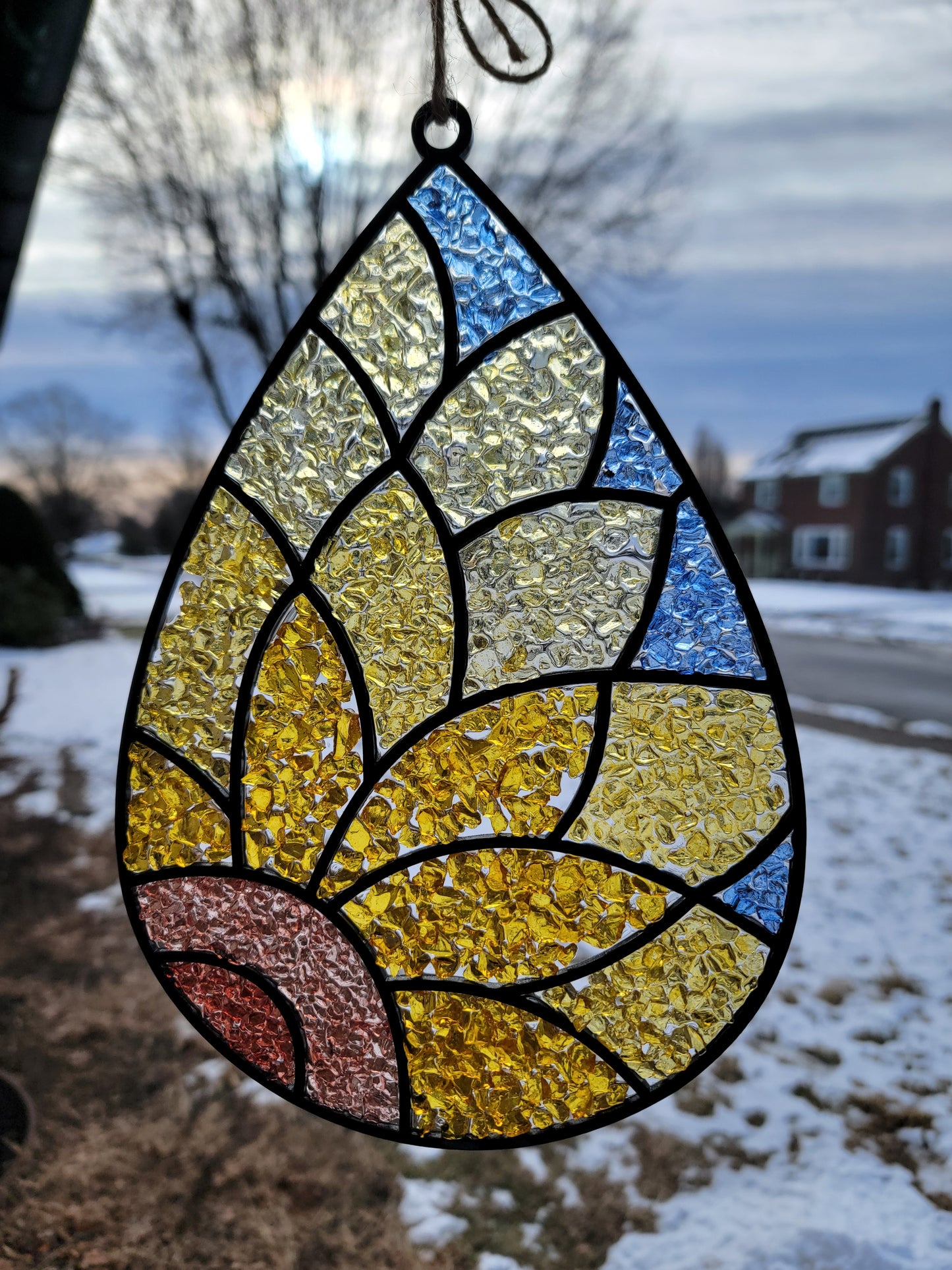 06/12/26 - Beautifully Broken: Crushed Glass Suncatchers - 6PM
