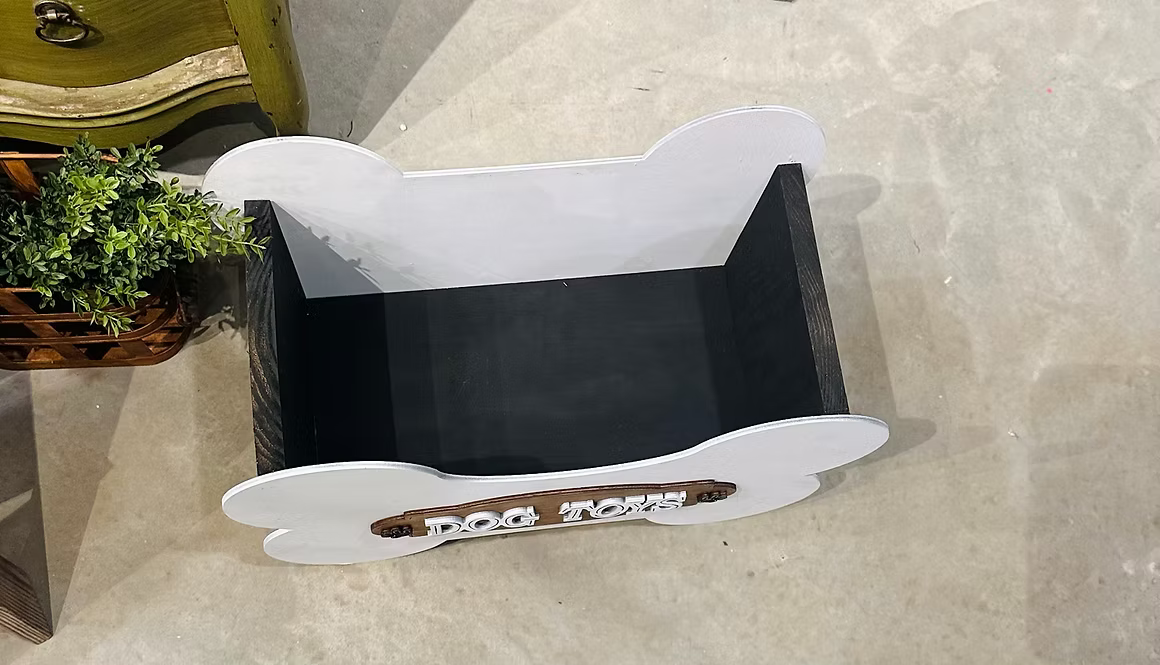 12/09/25 - Dogs and Dog Danas - 6PM